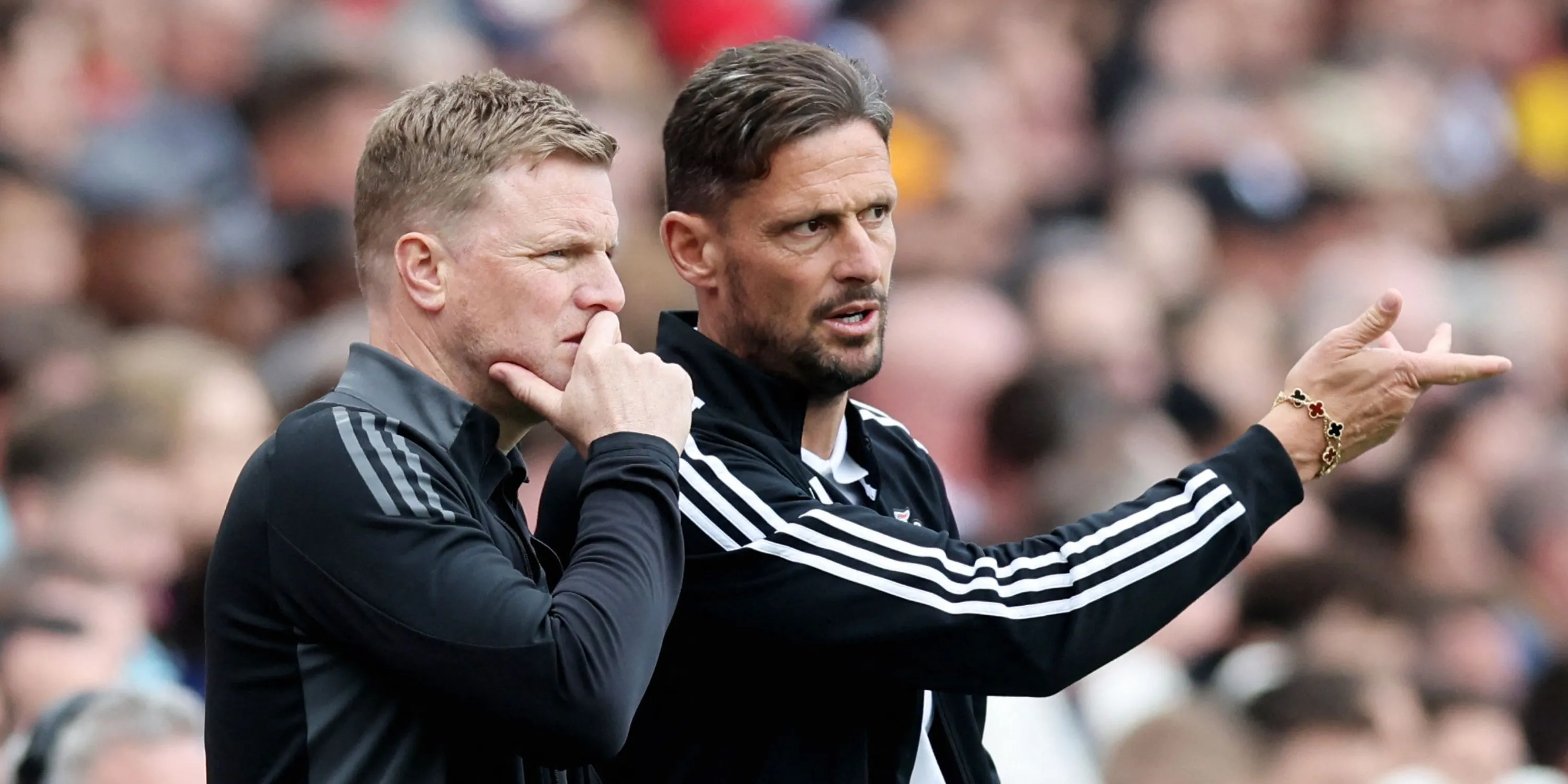 Huấn luyện viên Eddie Howe của Newcastle trong trận đấu với Arsenal