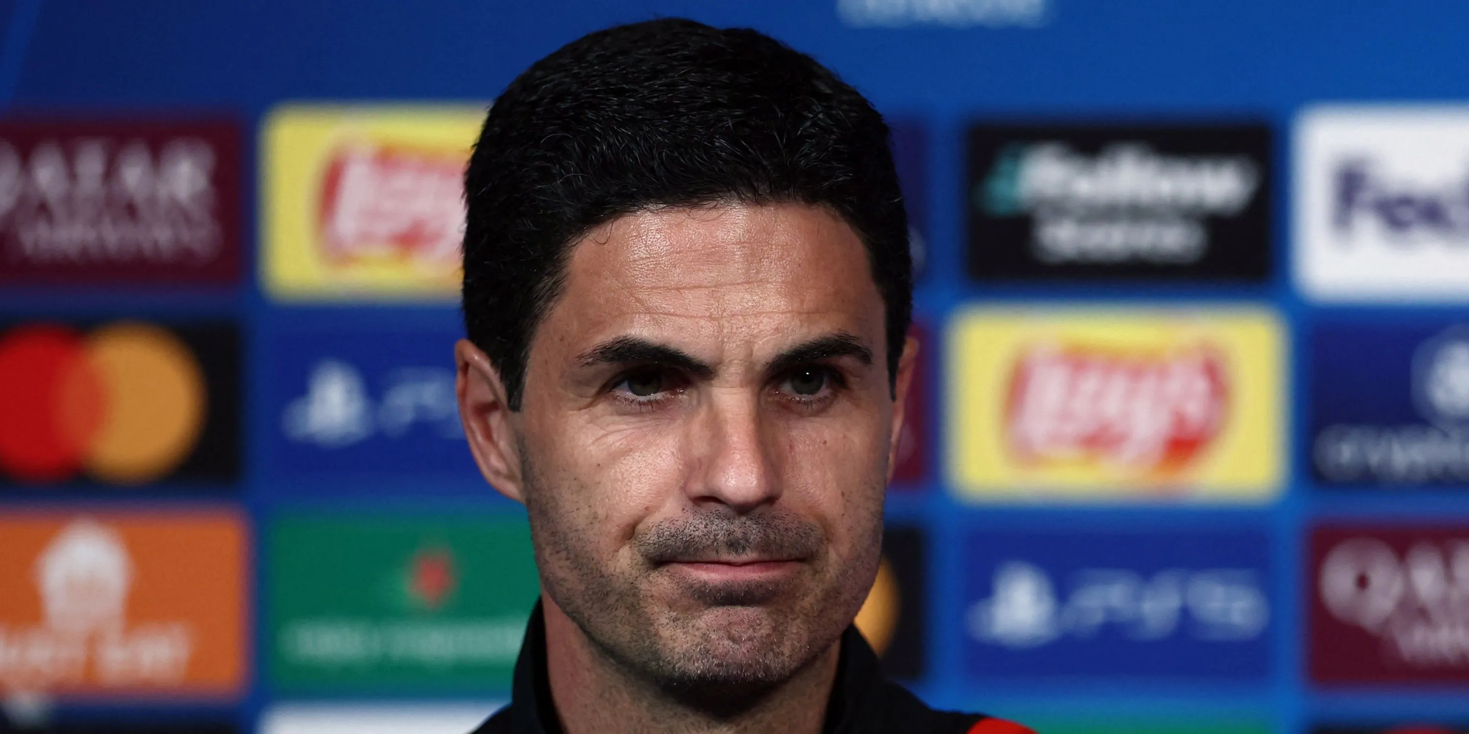 Mikel Arteta, huấn luyện viên trưởng Arsenal, phát biểu tại Ngoại hạng Anh
