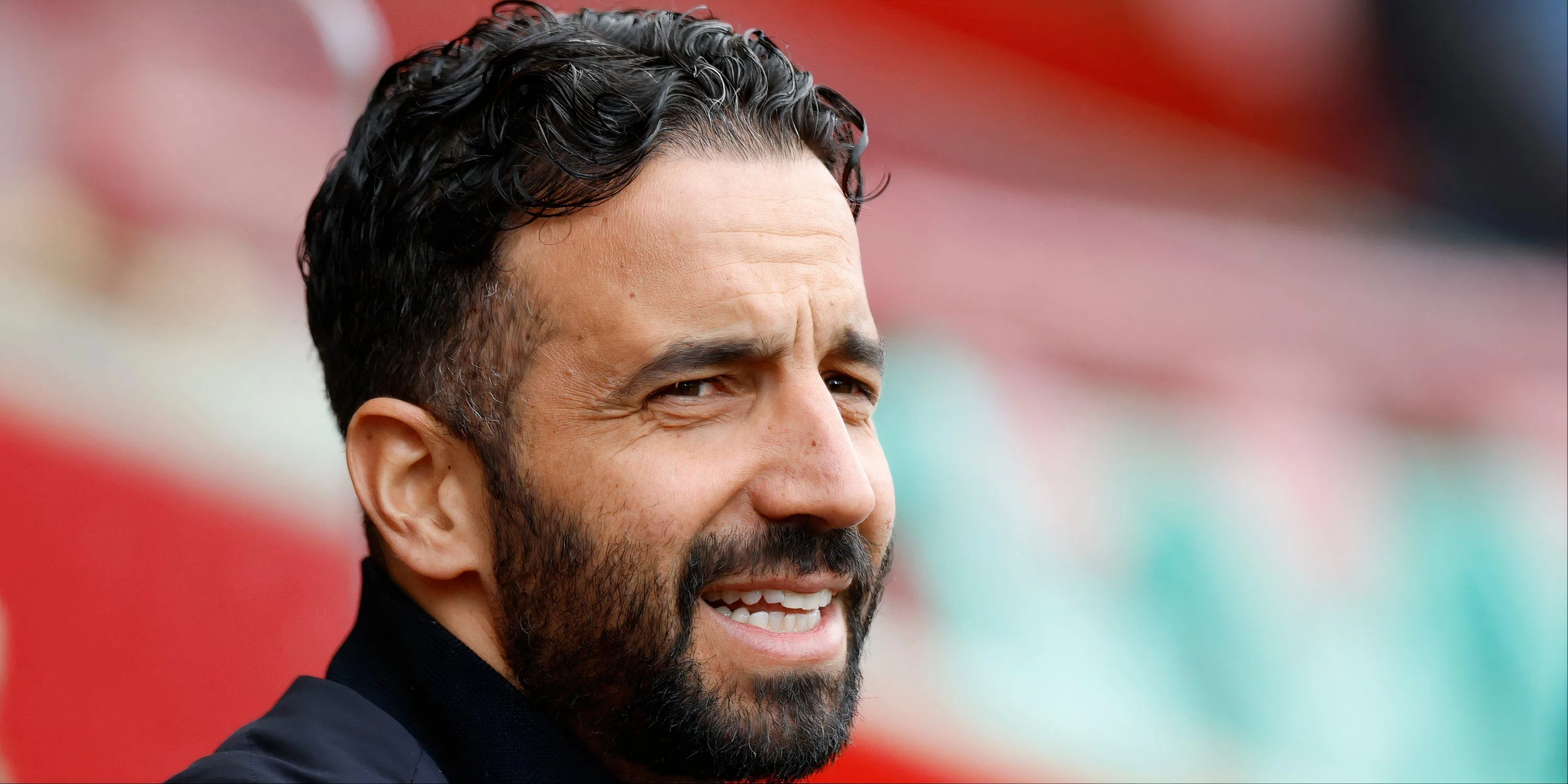 Ruben Amorim trên sân tập Carrington của Manchester United