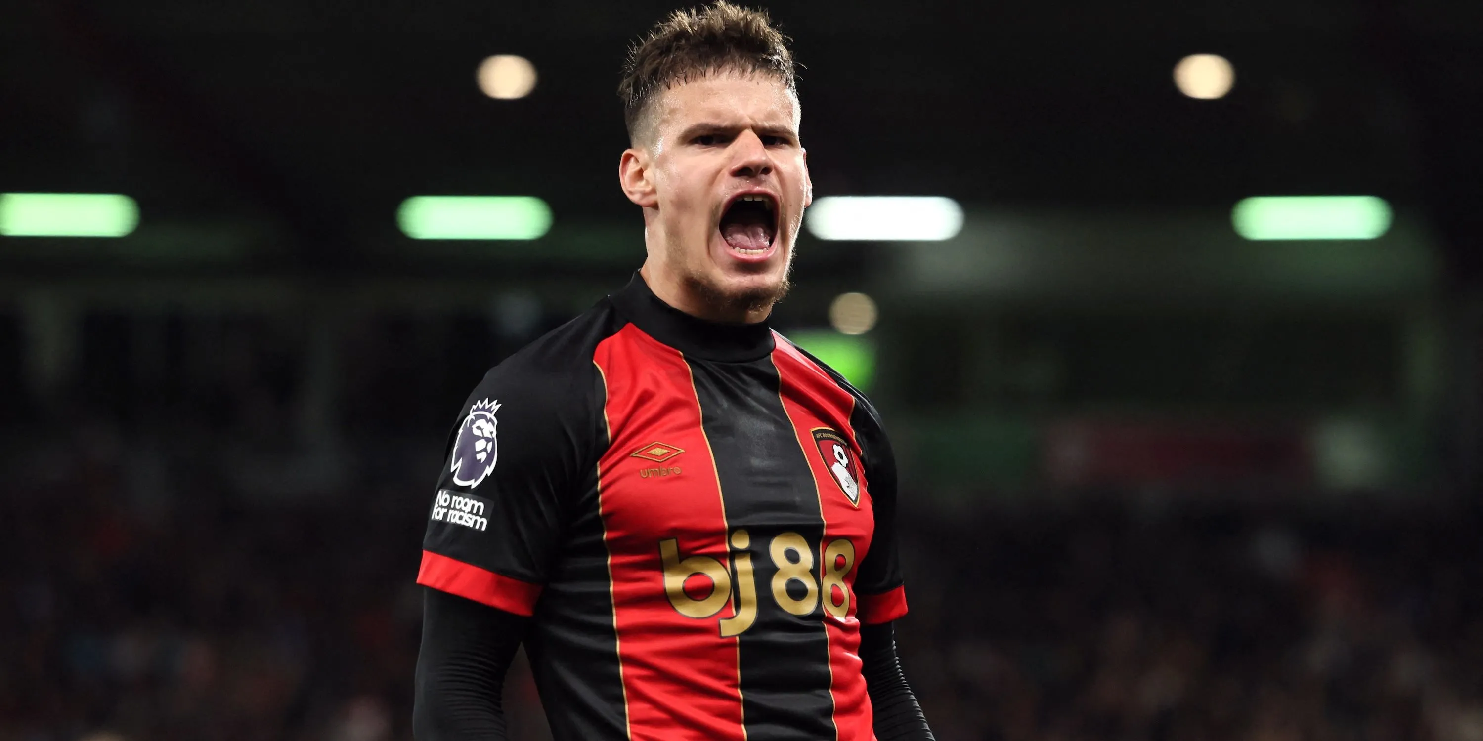 Hậu vệ trái Milos Kerkez của AFC Bournemouth