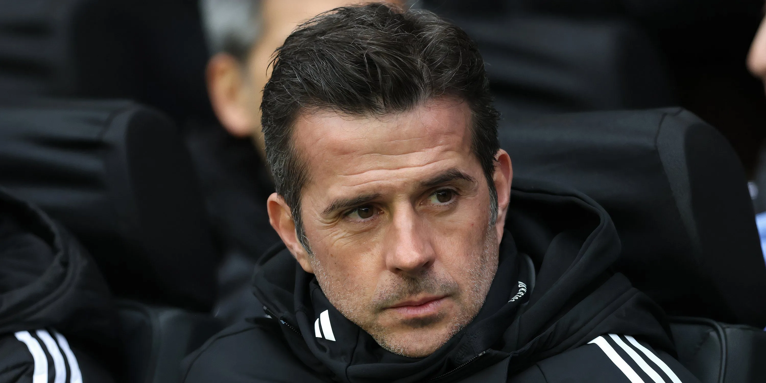 HLV Marco Silva của Fulham theo dõi trận đấu