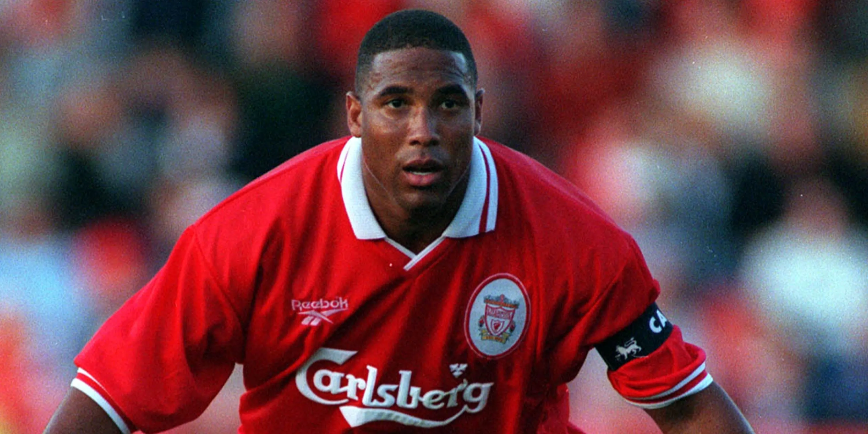 John Barnes trong màu áo Liverpool