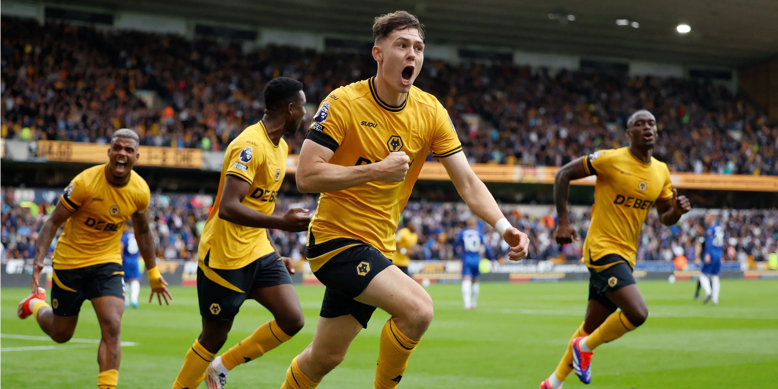 Tiền đạo Jørgen Strand Larsen thi đấu cho Wolves tại Premier League