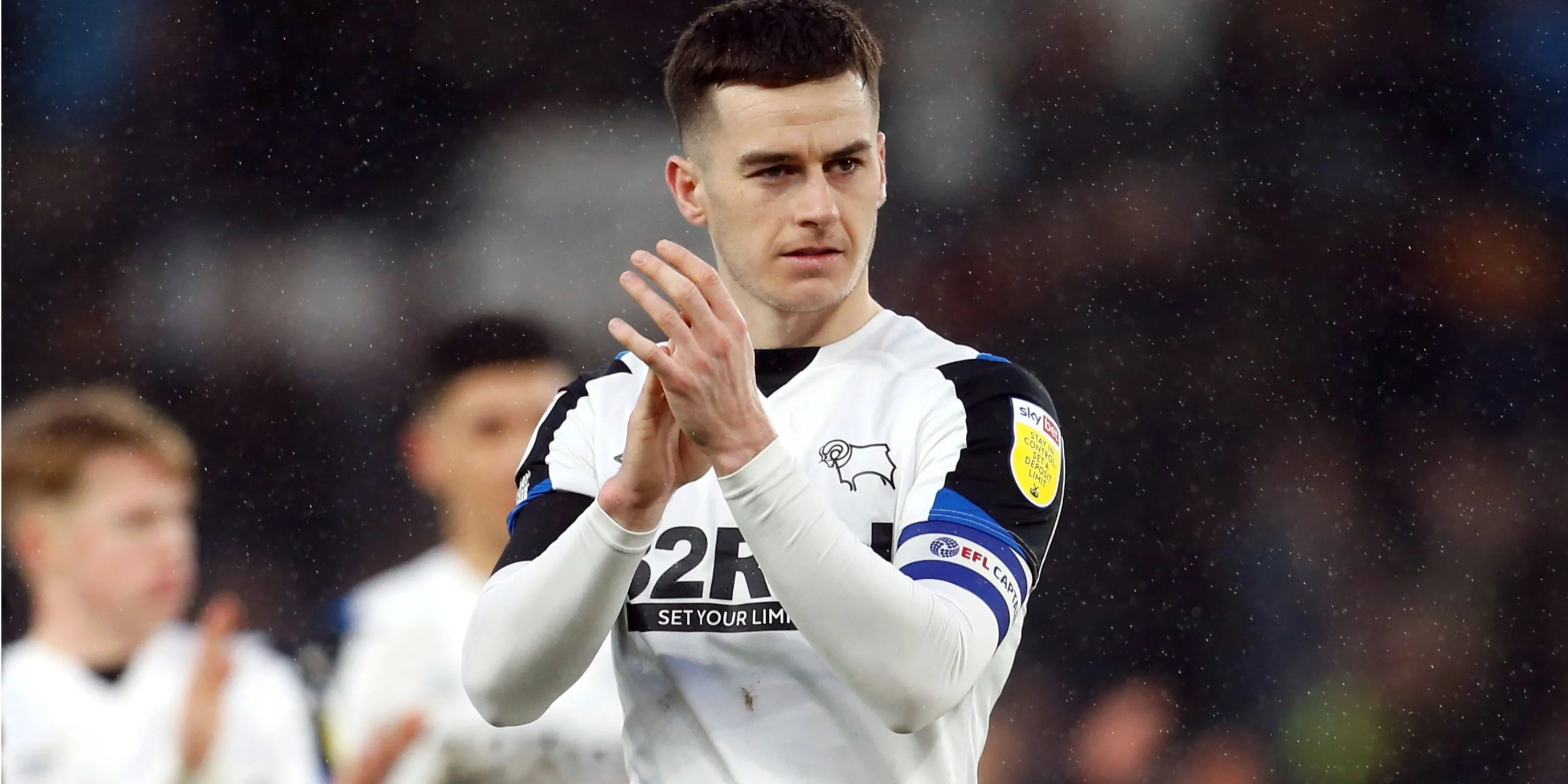 Tiền vệ Tom Lawrence trong màu áo Derby County
