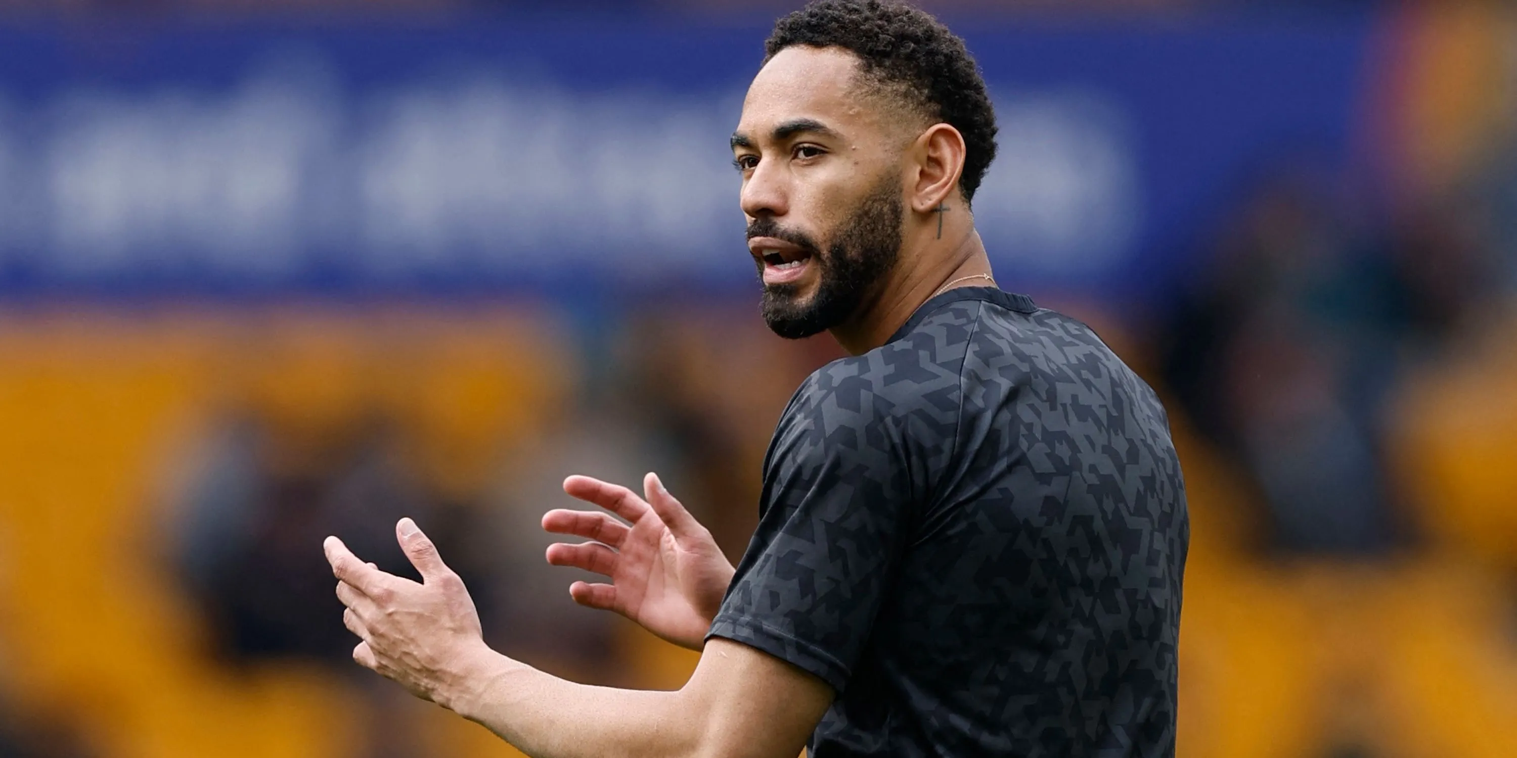 Cầu thủ Wolverhampton Wanderers ăn mừng trên sân