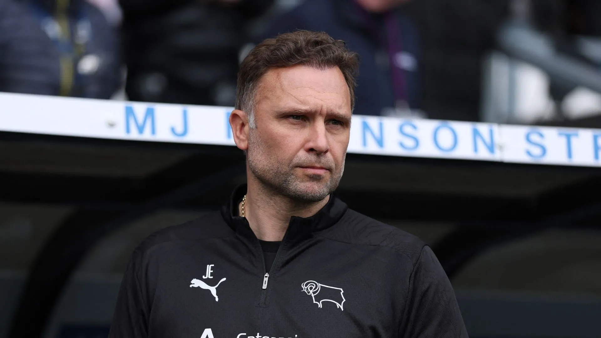 Huấn luyện viên John Eustace của Derby County, người đang định hình chiến lược chuyển nhượng đội bóng