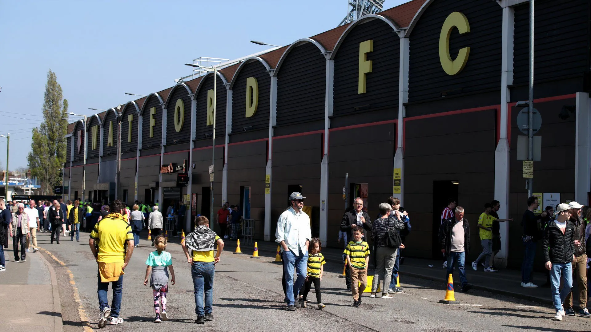 Người hâm mộ Watford FC với hy vọng vào màn trình diễn của Othmane Maamma và các tân binh