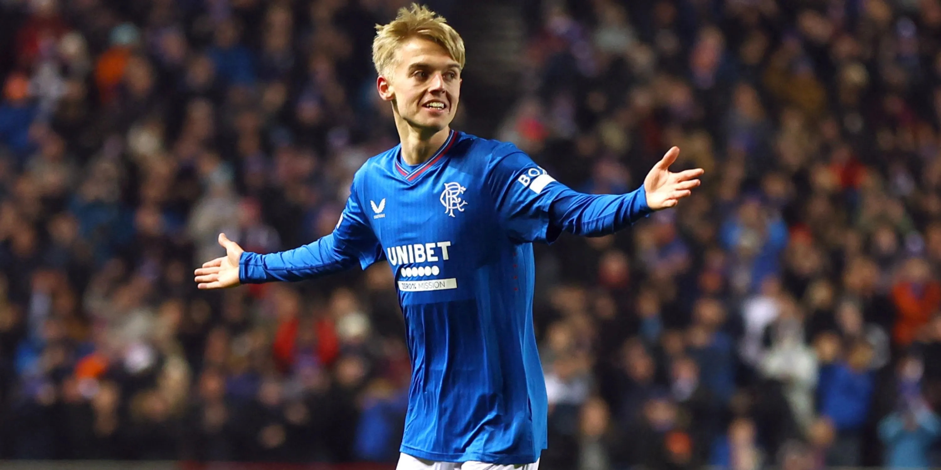 Ross McCausland thi đấu cho Rangers tại giải Ngoại hạng Scotland