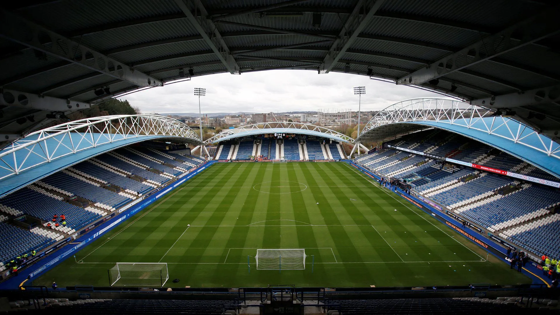Sân vận động John Smith's của Huddersfield Town