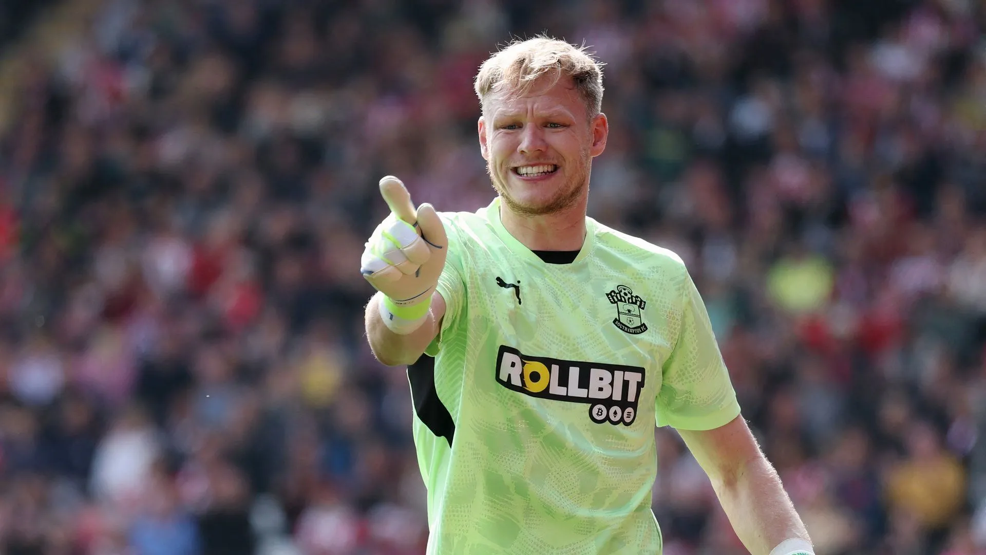 Thủ môn Aaron Ramsdale trong trận đấu của Southampton