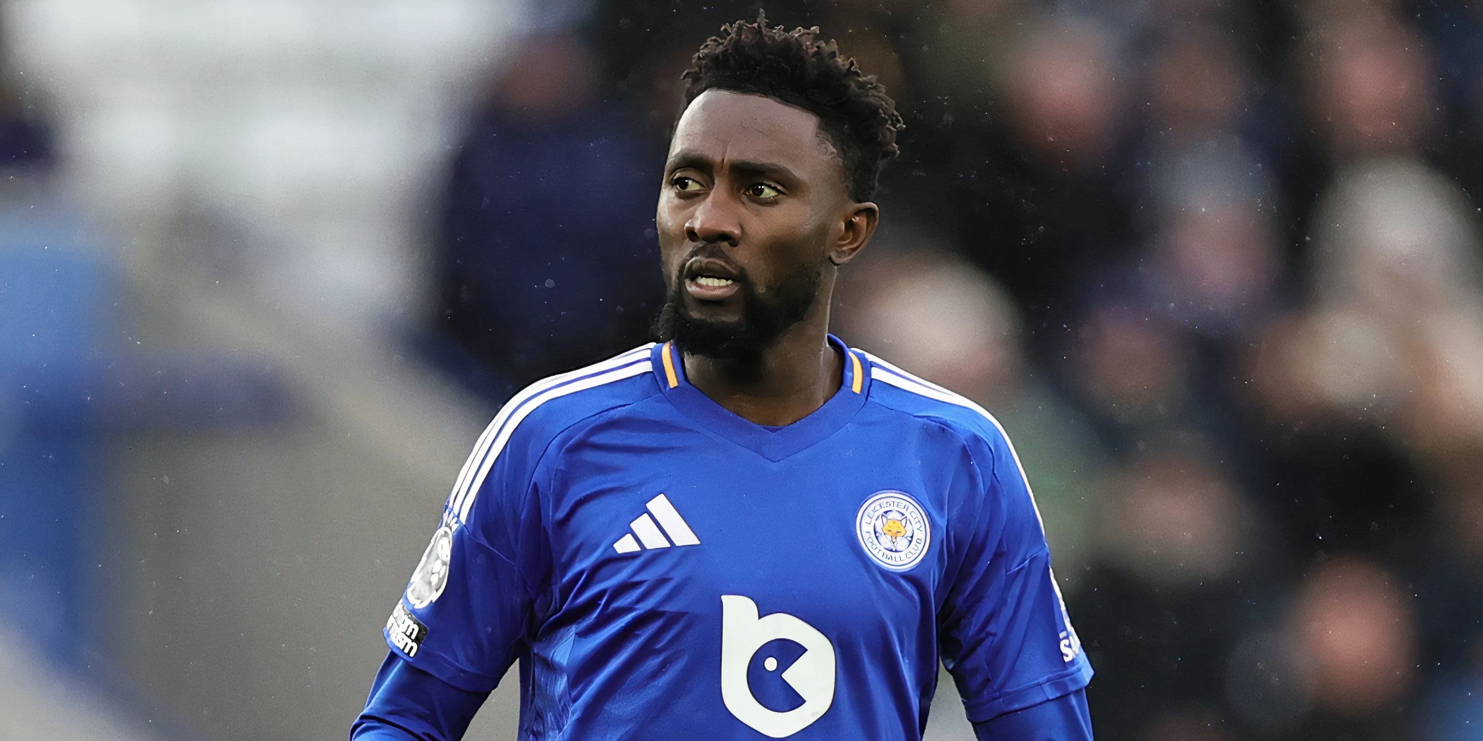 Wilfred Ndidi trong màu áo Leicester City thi đấu