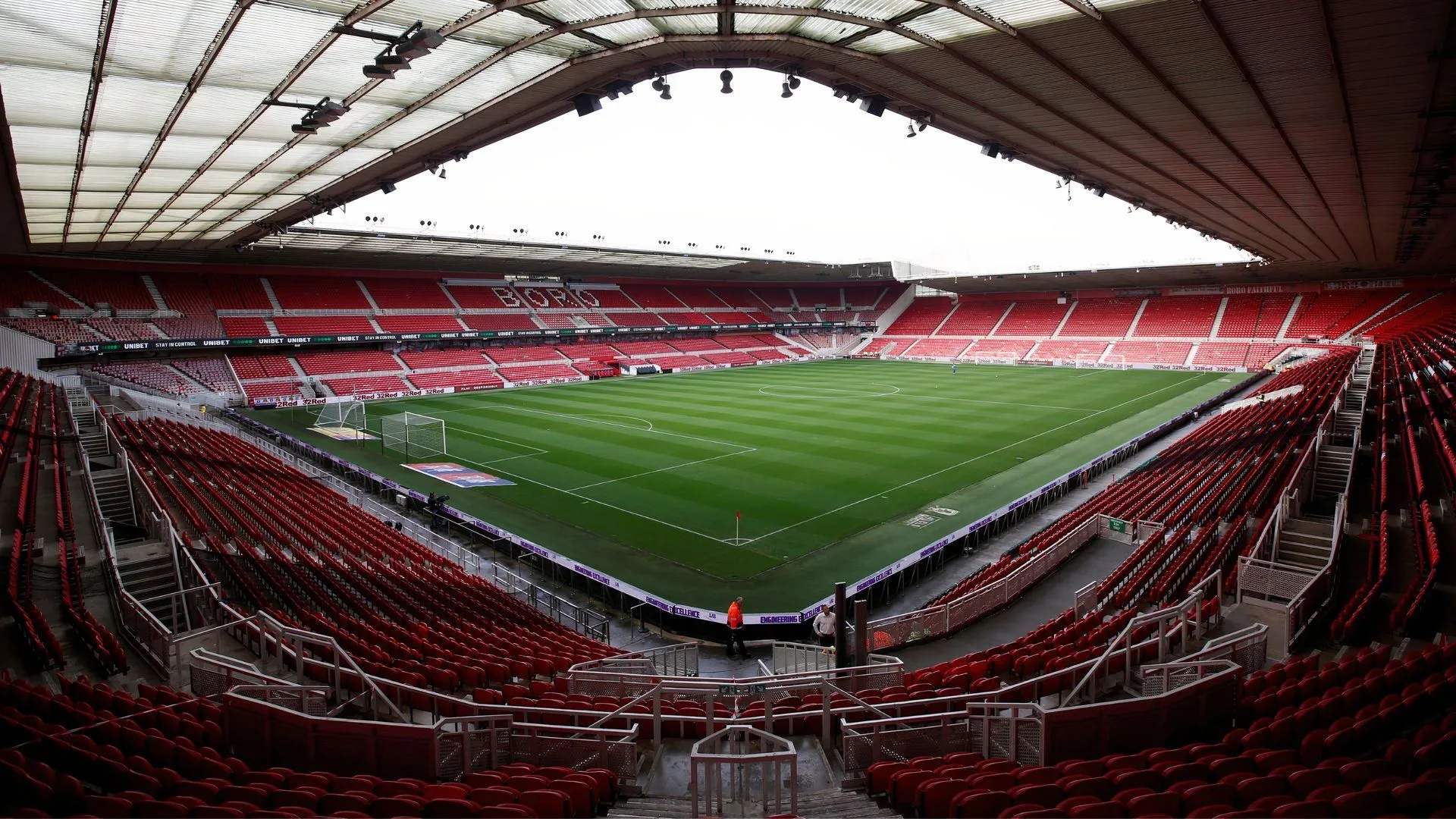 Sân vận động Riverside của Middlesbrough trong ngày thi đấu