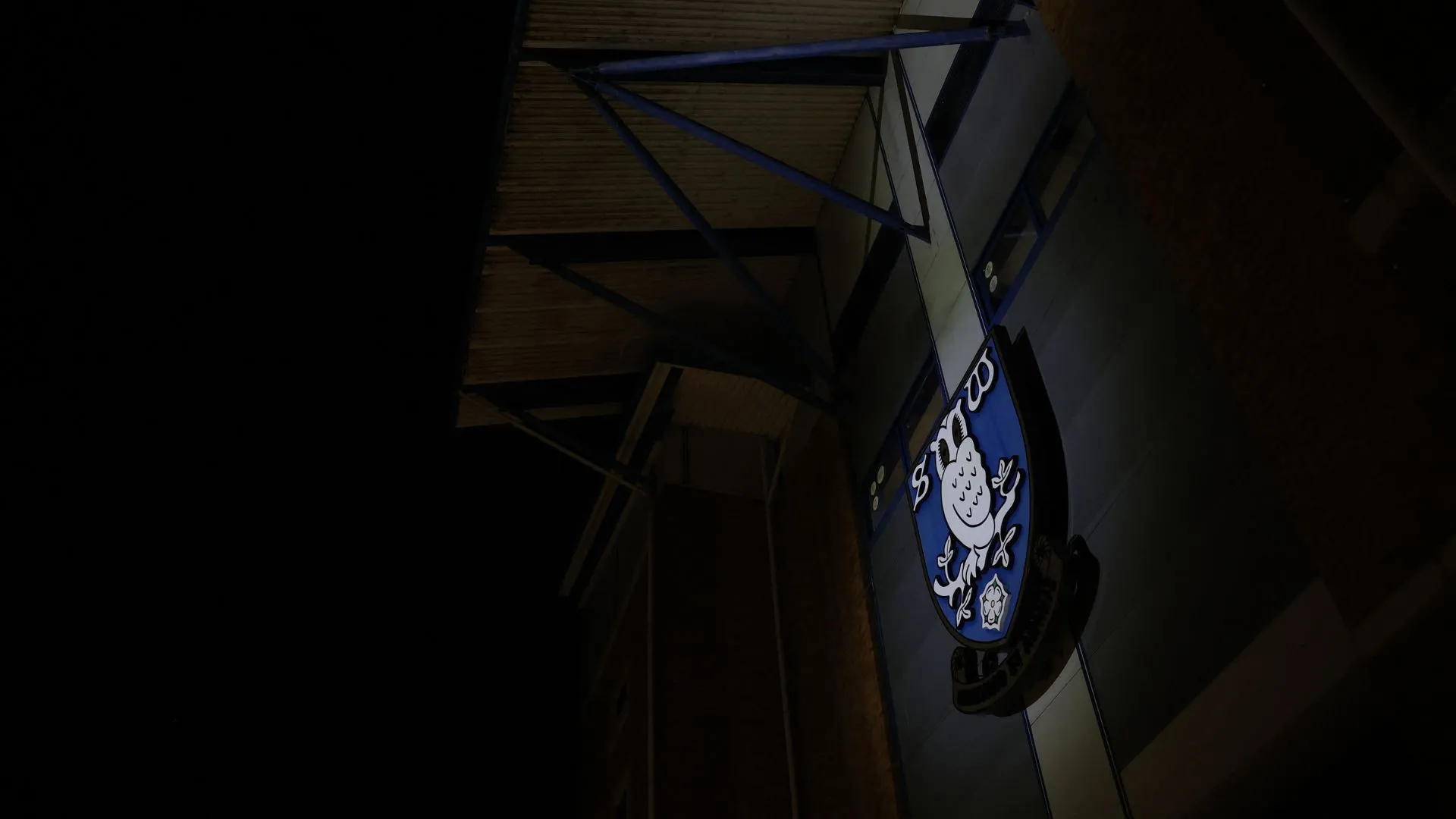 Cổ động viên Sheffield Wednesday nồi nả tại Hillsborough