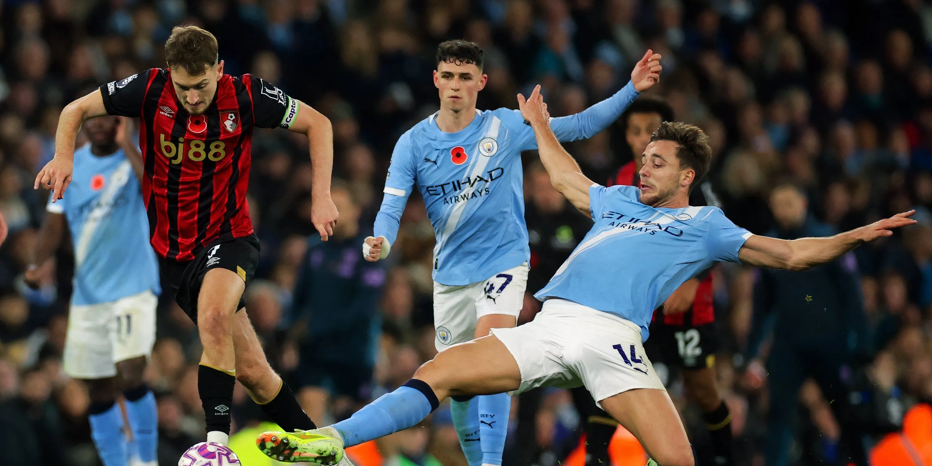 Nico Gonzalez - tiền vệ ngoại cỡ của Manchester City trong trận thắng Bournemouth